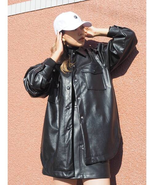 EVRIS(エヴリス)の「フェイクレザーボリュームスリーブジャケット【セットアップ着用可能】(テーラードジャケット・レディース・ブラック/ブラウン/アイボリー・FREE)」の4枚目の写真