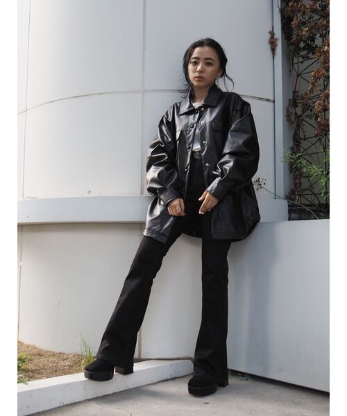 EVRIS(エヴリス)の「フェイクレザーボリュームスリーブジャケット【セットアップ着用可能】(テーラードジャケット・レディース・ブラック/ブラウン/アイボリー・FREE)」の13枚目の写真