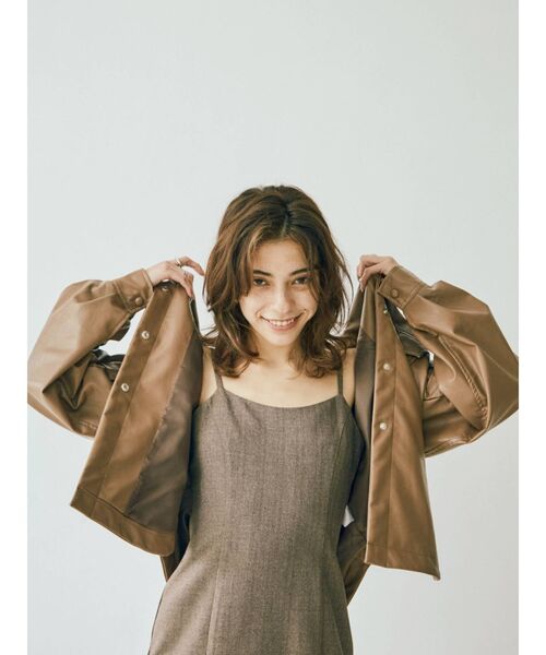 EVRIS(エヴリス)の「フェイクレザーボリュームスリーブジャケット【セットアップ着用可能】(テーラードジャケット・レディース・ブラック/ブラウン/アイボリー・FREE)」の17枚目の写真