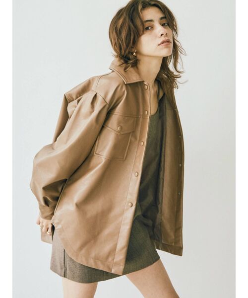 EVRIS(エヴリス)の「フェイクレザーボリュームスリーブジャケット【セットアップ着用可能】(テーラードジャケット・レディース・ブラック/ブラウン/アイボリー・FREE)」の18枚目の写真