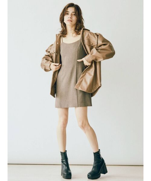 EVRIS(エヴリス)の「フェイクレザーボリュームスリーブジャケット【セットアップ着用可能】(テーラードジャケット・レディース・ブラック/ブラウン/アイボリー・FREE)」の21枚目の写真