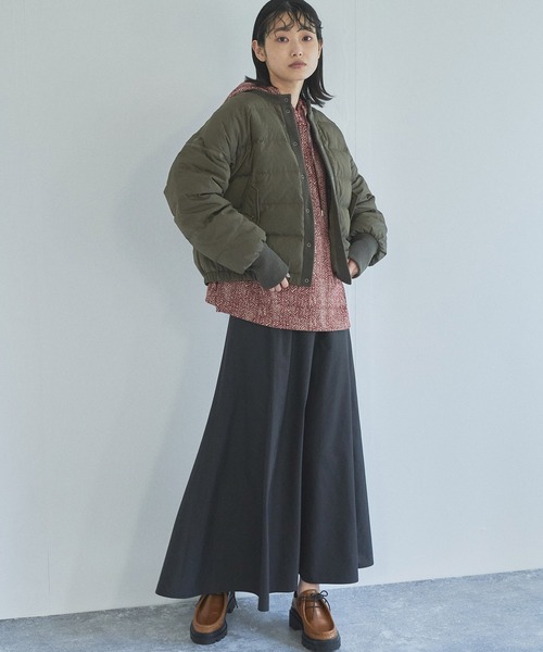 audrey and john wad（オードリーアンドジョンワッド）の「【Audrey and John Wad】ノーカラーショートダウンブルゾン（ダウンジャケット/コート・レディース・ホワイト/ブラック/カーキ/グレイッシュブルー・FREE）」の12枚目の写真