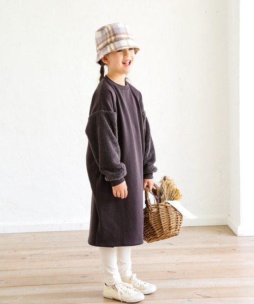 pairmanon（ペアマノン）の「【万能スウェット】ボア切替 ビッグシルエットロングワンピース（ワンピース・キッズ・ブラウン/ミント/ブラック/グレイッシュベージュ/モカ・100/120/150/130/140/110/90）」の8枚目の写真