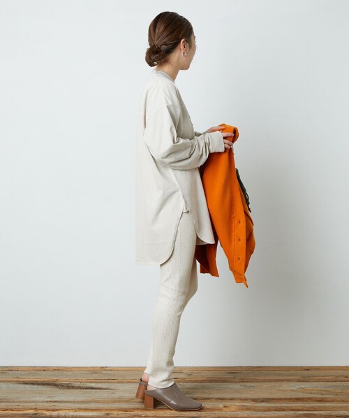 FREAK'S STORE(フリークスストア)の「▽【WEB限定】PENNEYS/ペニーズ 別注ピグメントフットボールTシャツ(Tシャツ/カットソー・レディース・ベージュ/オフホワイト/ブラック/グレー/オリーブ/パープル/サックスブルー・フリ-)」の22枚目の写真