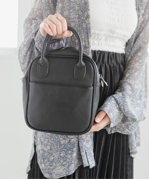 nemne store（ネンネストア）の「星が光るスクエアミニボストンバッグ（ボストンバッグ・レディース・ライトグレー/ブラック/アイボリー・フリー）」の3枚目の写真