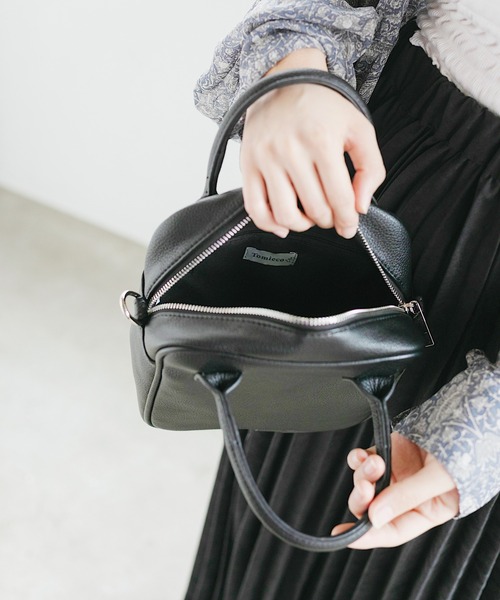 nemne store（ネンネストア）の「星が光るスクエアミニボストンバッグ（ボストンバッグ・レディース・ライトグレー/ブラック/アイボリー・フリー）」の6枚目の写真