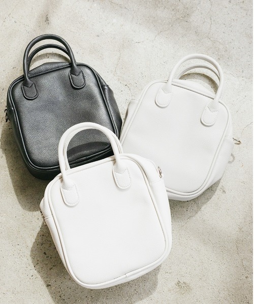 nemne store（ネンネストア）の「星が光るスクエアミニボストンバッグ（ボストンバッグ・レディース・ライトグレー/ブラック/アイボリー・フリー）」の15枚目の写真