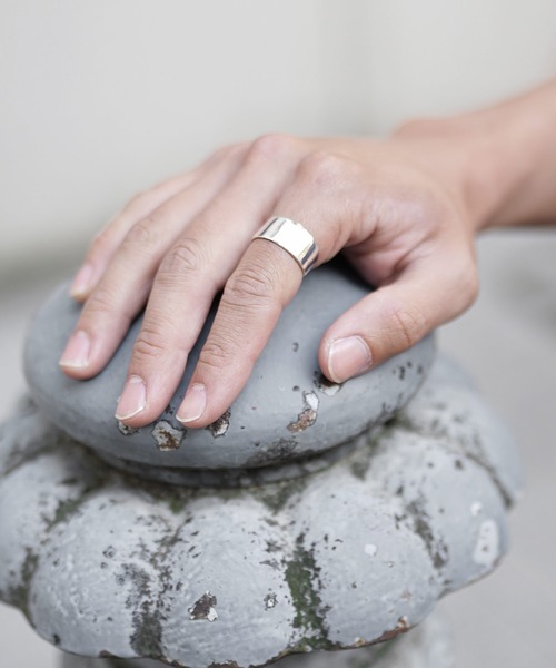 MinoriTY（マイノリティ）の「【MinoriTY】ミニマルシルバーリング シルバー925 メンズ ウィメンズ ユニセックス サイズ調整可能 指輪 アクセサリー（リング・メンズ・シルバー・FREE）」の17枚目の写真