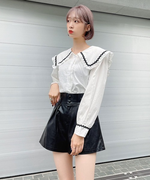 Voyage titty&Co.PETIT（ボヤージュティティアンドコープチ）の「【Voyage titty&Co. PETIT】フェイクレザーショーパン（その他パンツ・レディース・ブラック/ブラウン/モカ・SMALL/MEDIUM）」の2枚目の写真