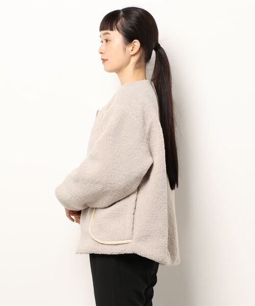 Lugnoncure(ルノンキュール)の「ボアキルトリバーシブルショートブルゾン(ブルゾン・レディース・グレー/オフホワイト/チャコール・フリ-)」の7枚目の写真