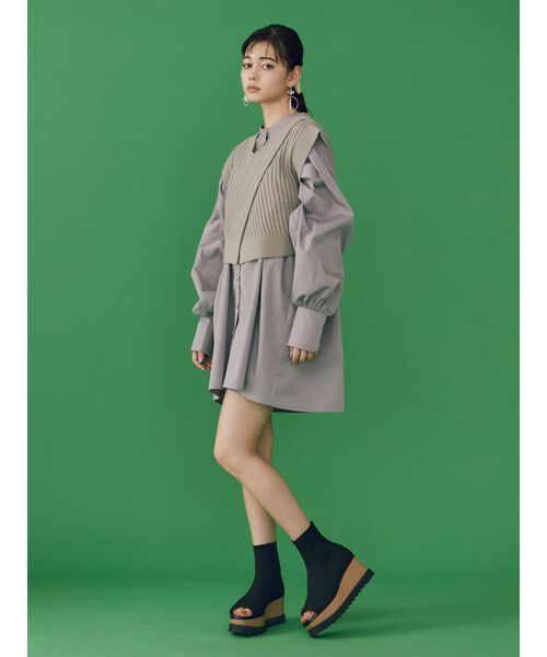 MURUA（ムルーア）の「Ｖネックベストレイヤードミニワンピース【2way セットアイテム】（ワンピース・レディース・ホワイト/ベージュ/ブルー・FREE）」の10枚目の写真