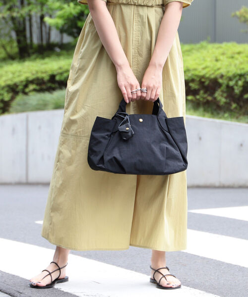 Ray BEAMS(レイビームス)の「【WEB限定】toleur / ナイロン トート(トートバッグ・レディース・ブラック/グリーン系その他5・ONE SIZE)」の4枚目の写真