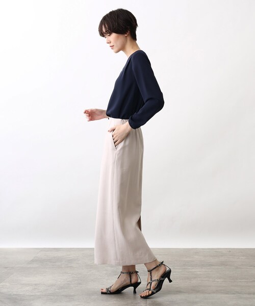 INDIVI（インディヴィ）の「◆【洗える/UVケア/吸水速乾/エコ】タックデザインVネックブラウス（シャツ/ブラウス・レディース・ライトグレー/ネイビー/オフホワイト/ピンク系その他/サックスブルー系5・40/38/42/36/34/03/05/12/15 /13/19）」の6枚目の写真