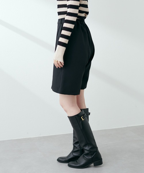 natural couture(ナチュラルクチュール)の「ピンタックデザインショートパンツ(その他パンツ・レディース・ブラック/ベージュ・FREE)」の11枚目の写真