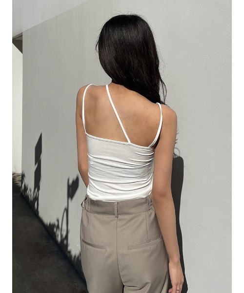 ENVYM（アンビー）の「イレギュラーストラップキャミ（キャミソール・レディース・ホワイト/ブルー/ブラック・FREE）」の7枚目の写真