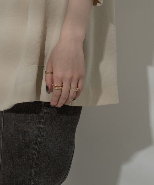 SMELLY（スメリー）の「3セットリング（リング・レディース・ゴールド・-）」の2枚目の写真