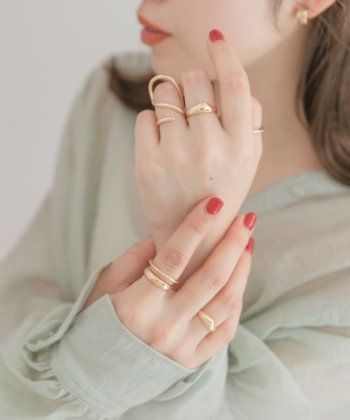 SMELLY（スメリー）の「3セットリング（リング・レディース・ゴールド・-）」の6枚目の写真
