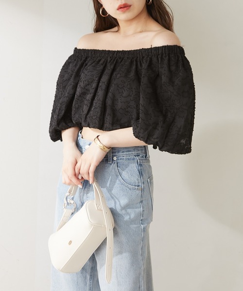 Chico（チコ）の「【新色追加】バックリボンシアーバルーンオフショルブラウス（シャツ/ブラウス・レディース・ブラック系その他2/ホワイト/グリーン系その他5/ブラック/カーキ/ピンク・FREE）」の15枚目の写真