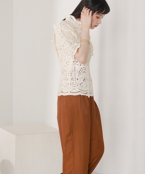 Bab(バブ)の「フリルクロシェブラウス(シャツ/ブラウス・レディース・ブラック/ベージュ/オフホワイト・M)」の15枚目の写真