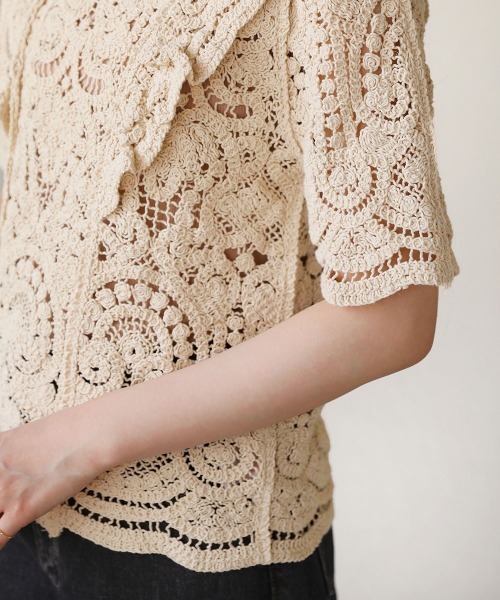 Bab(バブ)の「フリルクロシェブラウス(シャツ/ブラウス・レディース・ブラック/ベージュ/オフホワイト・M)」の5枚目の写真