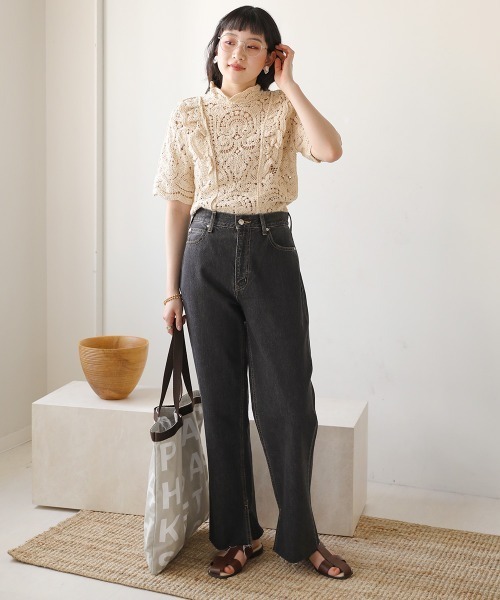 Bab(バブ)の「フリルクロシェブラウス(シャツ/ブラウス・レディース・ブラック/ベージュ/オフホワイト・M)」の9枚目の写真