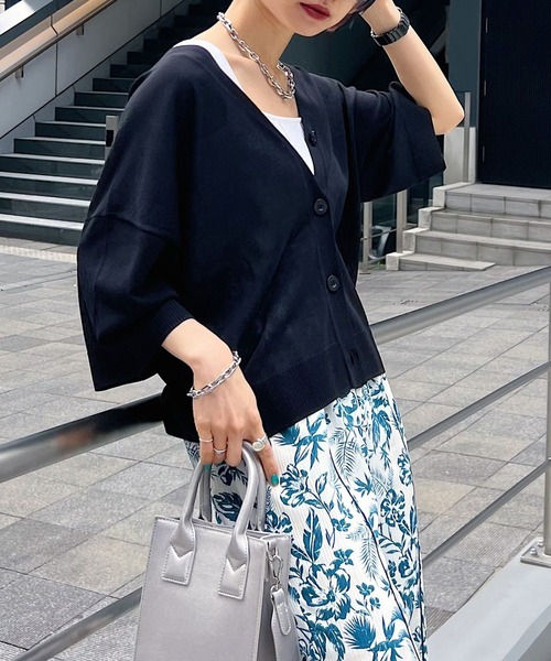 PAGEBOY(ページボーイ)の「Vネックルーズサマーカーディガン(カーディガン/ボレロ・レディース・ピンク/オフホワイト/ブラック・FREE)」の3枚目の写真