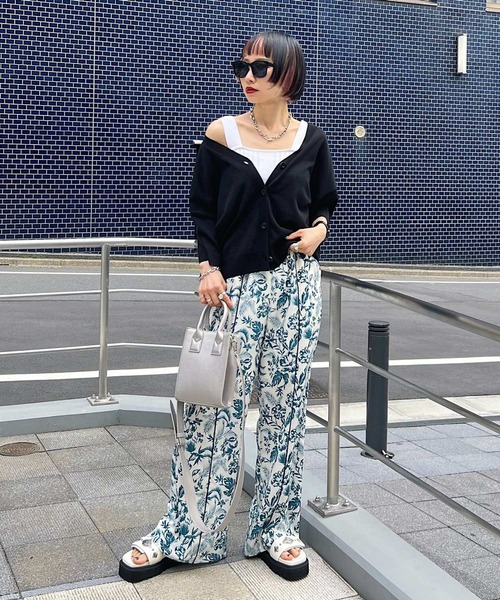 PAGEBOY(ページボーイ)の「Vネックルーズサマーカーディガン(カーディガン/ボレロ・レディース・ピンク/オフホワイト/ブラック・FREE)」の11枚目の写真