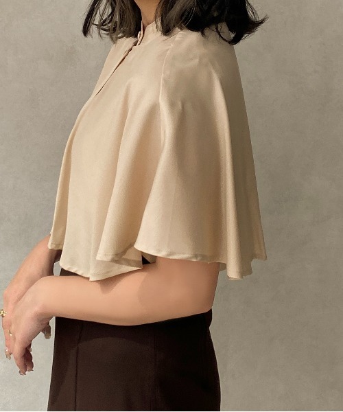 apres jour clair（アプレジュールクレア）の「【apres jour clair】ケープ付フレンチスリーブブラウス【ZOZOTOWN限定アイテム】（シャツ/ブラウス・レディース・ホワイト/ベージュ/アイボリー・フリー/X-LARGE）」の13枚目の写真