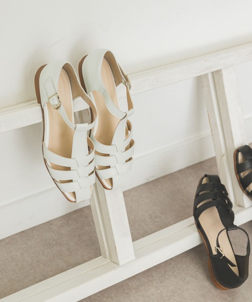 RODE SKO（ロデスコ）の「『MADE IN JAPAN』グルカサンダル（サンダル・レディース・ホワイト/ブラック/キャメル・36/37/38）」の2枚目の写真