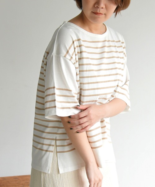 sango（sango）の「パネルボーダーハーフスリーブTシャツ（Tシャツ/カットソー・レディース・ブラック/グレイッシュベージュ/グリーン・FREE）」の2枚目の写真