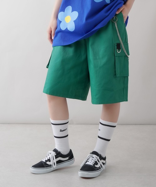 SPINNS(スピンズ)の「ウォレットチェーン付 ツイル ハーフカーゴパンツ(カーゴパンツ・レディース・オフホワイト/カモフラージュ/ブラック/ブルー系その他/グリーン/ブラック系その他/ベージュ・ONESIZE)」の6枚目の写真