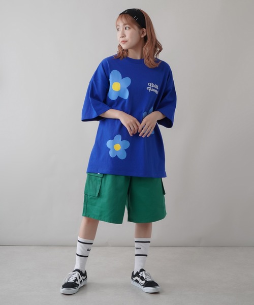 SPINNS(スピンズ)の「ウォレットチェーン付 ツイル ハーフカーゴパンツ(カーゴパンツ・レディース・オフホワイト/カモフラージュ/ブラック/ブルー系その他/グリーン/ブラック系その他/ベージュ・ONESIZE)」の21枚目の写真