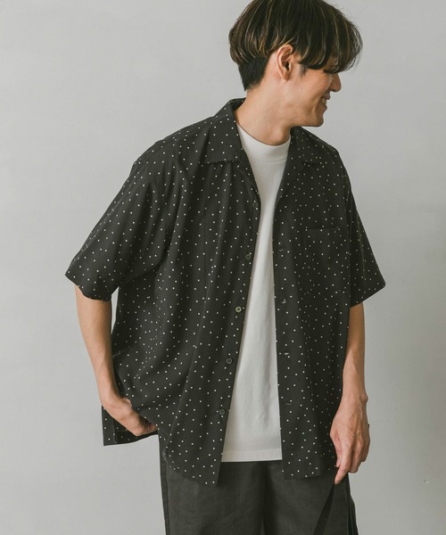 URBAN RESEARCH DOORS（アーバンリサーチドアーズ）の「ドットプリントショートスリーブシャツ（シャツ/ブラウス・メンズ・ネイビー/ブラック・MEDIUM/LARGE）」の5枚目の写真