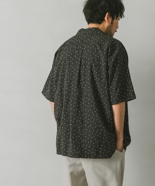URBAN RESEARCH DOORS（アーバンリサーチドアーズ）の「ドットプリントショートスリーブシャツ（シャツ/ブラウス・メンズ・ネイビー/ブラック・MEDIUM/LARGE）」の13枚目の写真