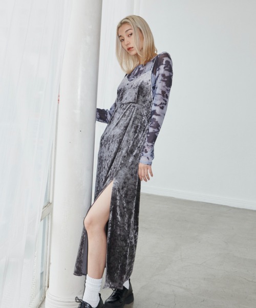 FIG&VIPER（フィグアンドバイパー）の「ベロアスリットキャミワンピース（ワンピース・レディース・ブラック/グレー/ピンク・FREE）」の20枚目の写真