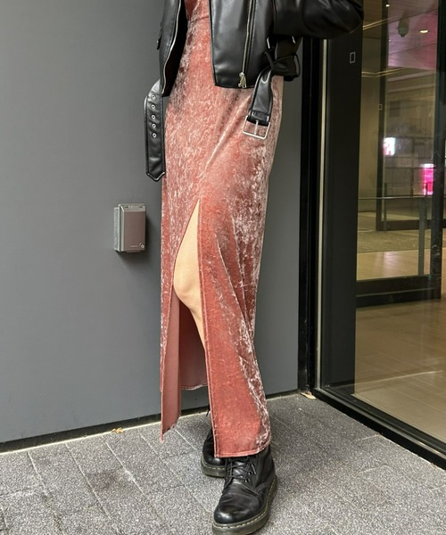 FIG&VIPER（フィグアンドバイパー）の「ベロアスリットキャミワンピース（ワンピース・レディース・ブラック/グレー/ピンク・FREE）」の12枚目の写真