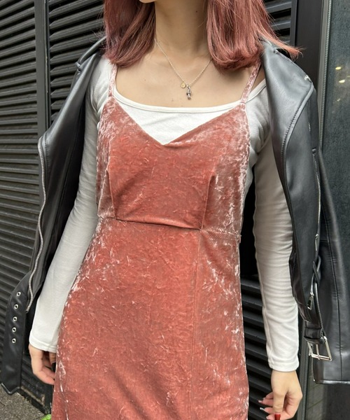 FIG&VIPER（フィグアンドバイパー）の「ベロアスリットキャミワンピース（ワンピース・レディース・ブラック/グレー/ピンク・FREE）」の13枚目の写真