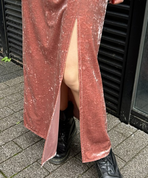 FIG&VIPER（フィグアンドバイパー）の「ベロアスリットキャミワンピース（ワンピース・レディース・ブラック/グレー/ピンク・FREE）」の11枚目の写真