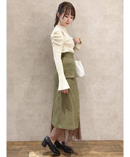 dazzlin（ダズリン）の「ショルダーカットボタンニットトップス（ニット/セーター・レディース・ブラック/アイボリー/グレー・FREE）」の18枚目の写真