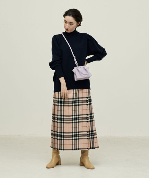 NOLLEY’S(ノーリーズ)の「◇【WEB限定】7Gカシミヤブレンドハイネックパフスリーブプルオーバーニット(ニット/セーター・レディース・ベージュ/ネイビー/グレー/オフホワイト・38)」の10枚目の写真