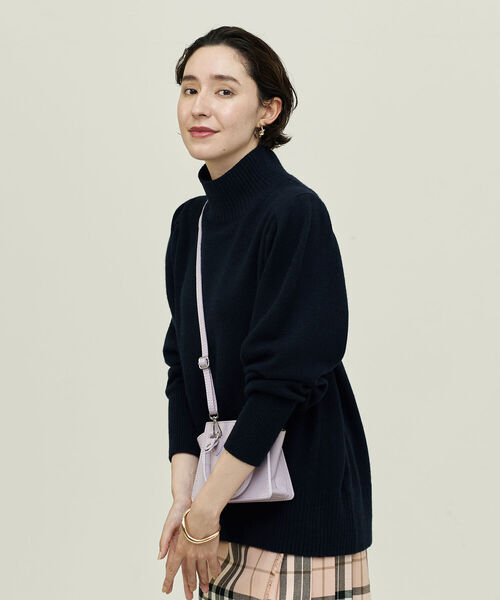 NOLLEY’S(ノーリーズ)の「◇【WEB限定】7Gカシミヤブレンドハイネックパフスリーブプルオーバーニット(ニット/セーター・レディース・ベージュ/ネイビー/グレー/オフホワイト・38)」の11枚目の写真