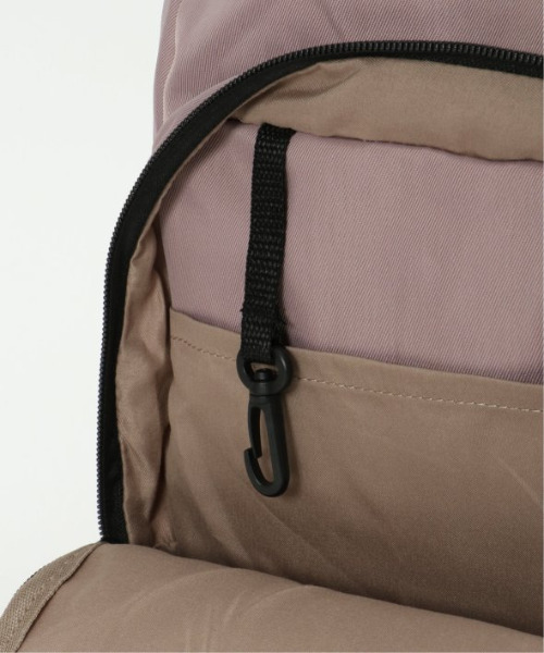 LBC（エルビーシー）の「撥水ナイロンリュック（バックパック/リュック・レディース・チャコールグレー/ブラック/プラム/オリーブ/ベージュ/ブルー・FREE）」の7枚目の写真