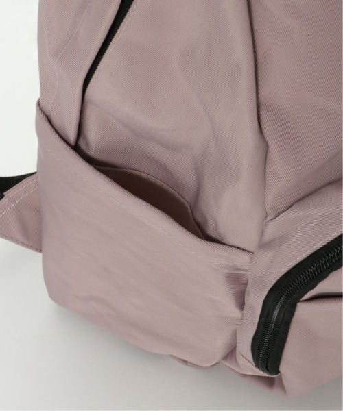 LBC（エルビーシー）の「撥水ナイロンリュック（バックパック/リュック・レディース・チャコールグレー/ブラック/プラム/オリーブ/ベージュ/ブルー・FREE）」の10枚目の写真