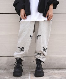 Chica（チカ）の「Chica/チカ/蝶スウェットパンツ（スウェットパンツ・レディース）」