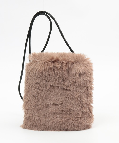 Honeys（ハニーズ）の「エコファーショルダーＢａｇ（ショルダーバッグ・レディース・ベージュ/グレー/アイボリー/モカ・FREE）」の18枚目の写真