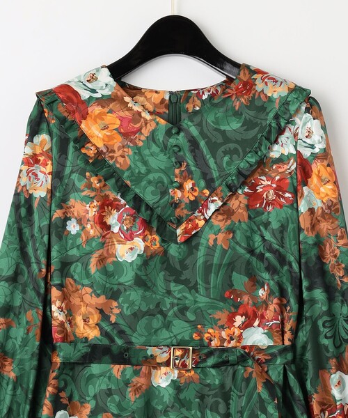 GRACE CONTINENTAL（グレースコンチネンタル）の「ウォールペーパー