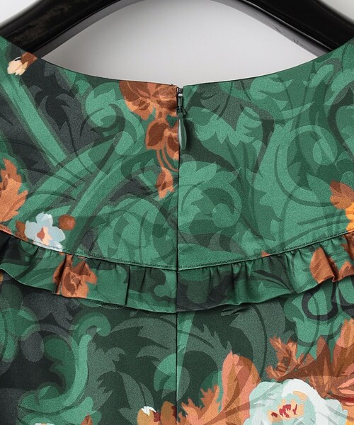 美品　グレースコンチネンタル ウォールペーパープリントワンピース グリーン GRACE CONTINENTAL（グレースコンチネンタル）の「ウォールペーパー