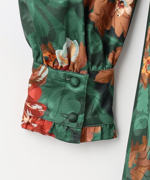 GRACE CONTINENTAL（グレースコンチネンタル）の「ウォールペーパー