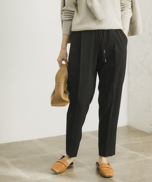 URBAN RESEARCH(アーバンリサーチ)の「ツイルドロストテーパードパンツ(その他パンツ・レディース・ブラック/ベージュ/カーキ・38/36/34)」の5枚目の写真