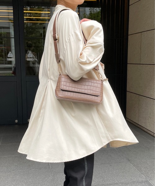 StyleSea（スタイルシー）の「バックタックチュニックブラウス（シャツ/ブラウス・レディース・アイボリー/オレンジ/ブルー・FREE）」の2枚目の写真